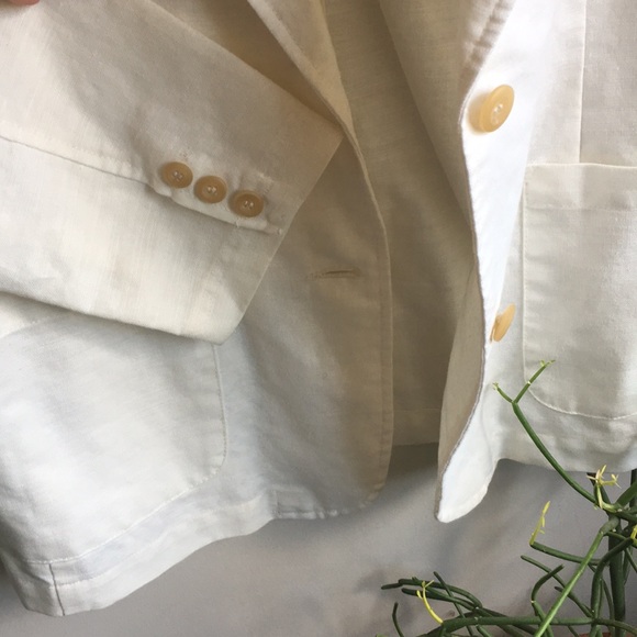 SOLD Vintage Cream Linen Blazer - Picture 4 of 5